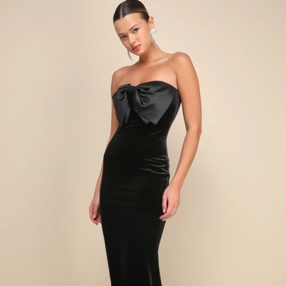 Dramatic Stunner Black Velvet Bow Strapless Maxi Dress